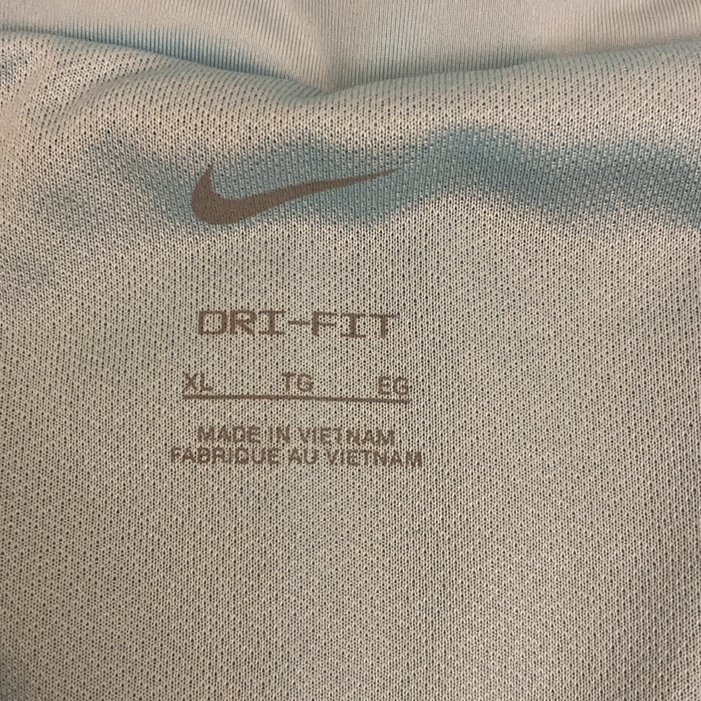 Nike Dri Fit shorts - Picture 3 of 6